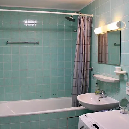 Appartement Cozy Near Airport&trade Fair